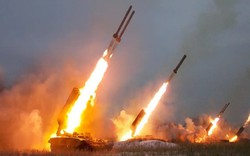 Chiến sự Nga-Ukraine: Làng Nga bị pháo kích, thành phố Ukraine hứng mưa tên lửa
