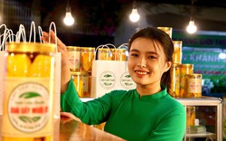 Nhóm thanh niên 9X ở Khánh Hòa đưa xoài sấy muối ớt lên sàn thương mại điện tử, khách liên hệ mua "vù vù"