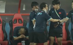 Hành động lạ của HLV Park Hang-seo khi U23 Việt Nam giành vé vào chung kết
