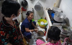 Những phụ nữ ung thư vú nương tựa nhau giữa Sài Gòn (bài 2): Dìu nhau vượt qua cơn đau