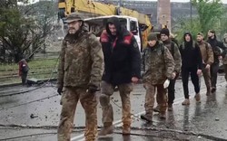 Tình hình Mariupol: Nga tuyên bố giải phóng hoàn toàn nhà máy Azovstal, chỉ huy Azov bị đưa đi trong xe bọc thép