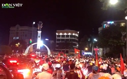 Biển người đổ về trung tâm TP. Buôn Ma Thuột ăn mừng chức vô địch của U23 Việt Nam
