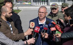 Chiến sự Ukraine: Thị trưởng thành phố nơi có nhà máy điện hạt nhân lớn nhất Châu Âu bị thương trong một vụ tấn công