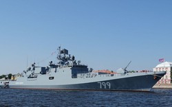 Nga điều khinh hạm Đô đốc Makarov mới toanh tới Biển Đen, tăng quân ở đông nam Ukraine