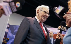 Warren Buffet chi 600 triệu USD 'bắt đáy' cổ phiếu Apple