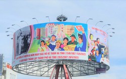 Phố phường Hà Tĩnh rực rỡ trước thềm kỷ niệm 65 năm ngày Bác Hồ về thăm 
