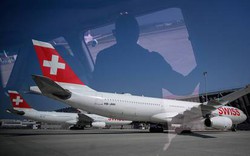 Thụy Sĩ bất ngờ đóng cửa không phận