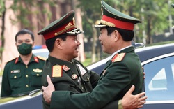Tổng Tham mưu trưởng quân đội Lào thăm Việt Nam