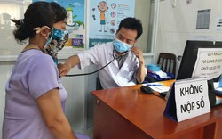 "Chảy máu" nhân lực y tế ở Đồng Nai: Loay hoay tìm phương án giữ chân bác sĩ, điều dưỡng (bài cuối)