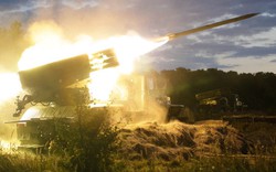 Ukraine tung video pháo kích dữ dội vào các căn cứ phòng thủ của Nga ở Kherson, Kharkov