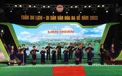 Đắm say những làn điệu hát Then - đàn Tính giữa mênh mông hồ Ba Bể