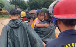 Sơn La: Nỗ lực cứu hộ người dân bị ngập nặng do mưa lớn kéo dài
