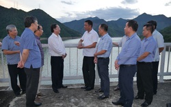 Bộ trưởng Bộ KH&CN đánh giá an toàn đập, hồ chứa trên bậc thang thủy điện Sông Đà
