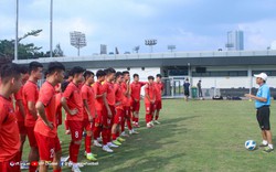 HLV Đinh Thế Nam "làm mới" hàng thủ U19 Việt Nam đấu U19 Malaysia