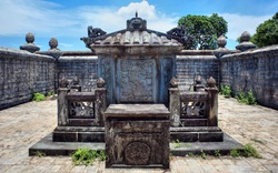 Choáng ngợp vẻ tráng lệ của lăng mộ vợ cả vua Đồng Khánh