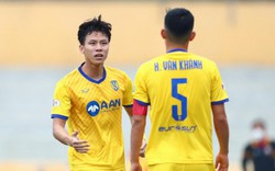 Hoàng Văn Khánh liên tiếp mắc sai lầm: SLNA có đội trưởng mới?