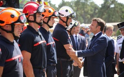 Ông Macron kêu gọi lập phi đội máy bay chữa cháy châu Âu