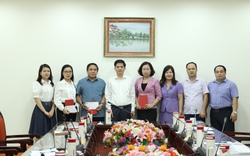 Trung ương Hội Nông dân Việt Nam gặp mặt tri ân, tặng quà thân nhân các gia đình liệt sĩ