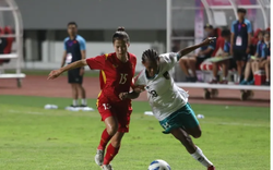 Như Quỳnh ghi bàn giúp U18 nữ Việt Nam ngược dòng đá bại Indonesia