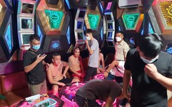 Thừa Thiên Huế: Triệt phá tụ điểm bay lắc tại quán karaoke