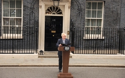 Nóng: Thủ tướng Anh Johnson chính thức tuyên bố từ chức, nói những lời "gan ruột"