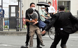 Nhân chứng tiết lộ tình tiết lạ trong vụ cựu Thủ tướng Nhật Bản Shinzo Abe bị bắn