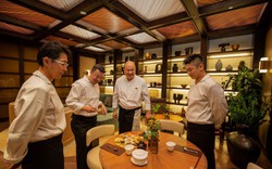 Tại nhà hàng Koki- Capella Hanoi, đầu bếp hạng sao Michelin Junichi Yoshida đã chọn một loại thịt bò còn đẳng cấp hơn cả Kobe