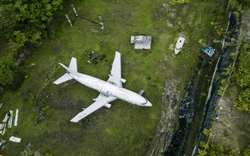 Hình ảnh chiếc máy bay Boeing 737 bí ẩn bị bỏ hoang ở Bali