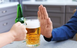 Uống bao nhiêu bia sẽ bị phạt về nồng độ cồn?