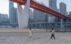 Trung Quốc 'đau đầu' đối phó với nắng nóng và thiếu điện