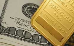 Giá vàng hôm nay 25/8: Vàng quay đầu tăng, hồi hộp chờ  tín hiệu lãi suất