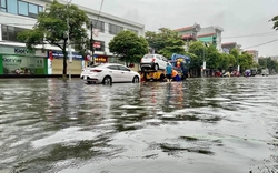 Phú Thọ ngập nặng sau cơn bão số 3, hàng chục phương tiện chết máy giữa đường
