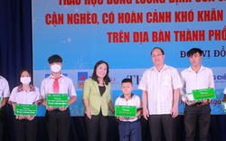 TP.HCM: Hơn 800 phần học bổng tiếp sức đến trường cho con em hội viên nông dân có hoàn cảnh khó khăn