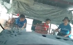 Làm rõ việc chủ đò cho trẻ em lái đò chở người qua sông Đồng Nai