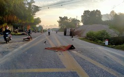 Hoà Bình: Xe máy va xe tải trên đường Hồ Chí Minh, 1 người chết