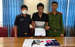 Nghệ An: Mang theo súng đã lên nòng khi giao 2.600 viên ma túy