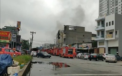 Clip: Cháy quán karaoke 3 tầng ở Bình Dương, ít nhất 15 người thiệt mạng