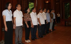 Đoàn đại biểu Trung ương Hội Nông dân Việt Nam dâng hương tưởng niệm Chủ tịch Hồ Chí Minh