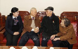 Tổng Bí thư Nguyễn Phú Trọng thăm và chúc Tết cán bộ tiền khởi nghĩa tỉnh Thái Nguyên
