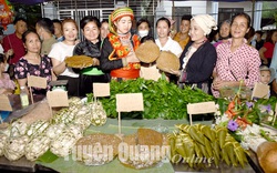 Tuyên Quang: Chợ phiên vùng cao bán gì mà ai cũng mong, vợ chồng cùng nghỉ việc dắt nhau đi chợ?