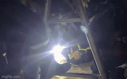 CLIP Nóng 24h: Tức tốc giải cứu hai cha con bị rơi xuống giếng nước bỏ hoang
