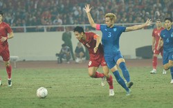 Theerathon Bunmathan bị 2 thẻ vàng trong trận đấu với ĐT Việt Nam?