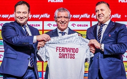 Vừa bị Bồ Đào Nha sa thải, HLV Fernando Santos lập tức dẫn dắt ĐT Ba Lan