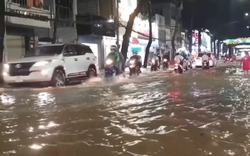Video: Nhiều tuyến đường ở Cần Thơ ngập nặng vì triều cường trong ngày tết