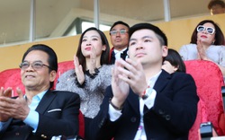 Hoa hậu Đỗ Mỹ Linh cùng chồng ăn mừng Siêu cúp cùng Hà Nội FC