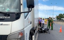 Hai vợ chồng đi xe gắn máy tử vong vì tông vào đuôi xe tải đang đậu trên Quốc lộ 1A