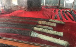 Một ngọn núi nổi tiếng ở Nghệ An có đền thờ Hoàng đế Quang Trung, thấy thanh kiếm cổ thời Tây Sơn