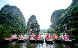 Thu hút khách du lịch nước ngoài đến Việt Nam: Bài học từ quốc tế