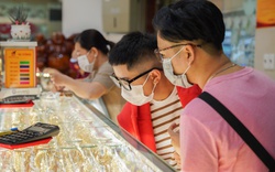 Người Việt mua vàng để tránh lạm phát năm 2023