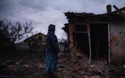 Donetsk bị pháo kích trong phút đầu tiên của thỏa thuận ngừng bắn Giáng sinh 